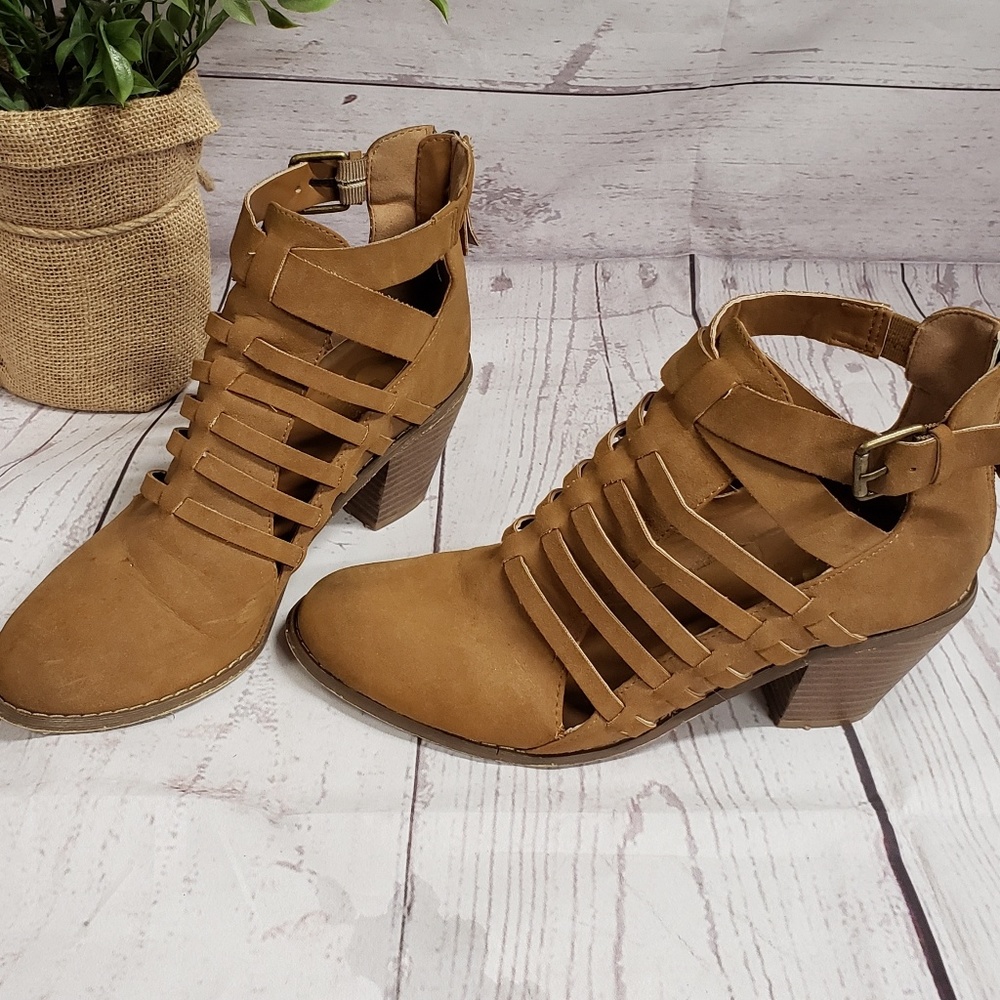 Guess Booties - Picture 2 of 7